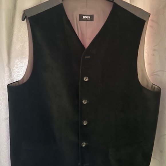 Hugo Boss black vest - Picture 3 of 3